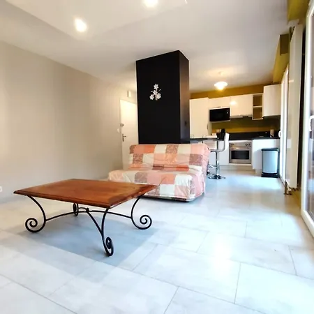 Le Jaures Cozy Apartment